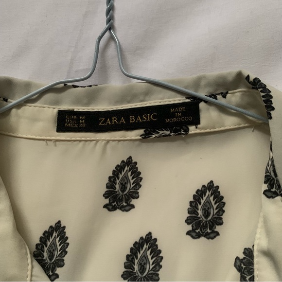 Mediterranean pattern flowy loose button down white collar shirt (silky texture) - Picture 3 of 5